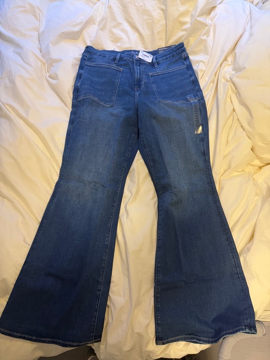 Denim - Women’s Blue Flare Jeans - Classic Stretch Denim AE curvy flair